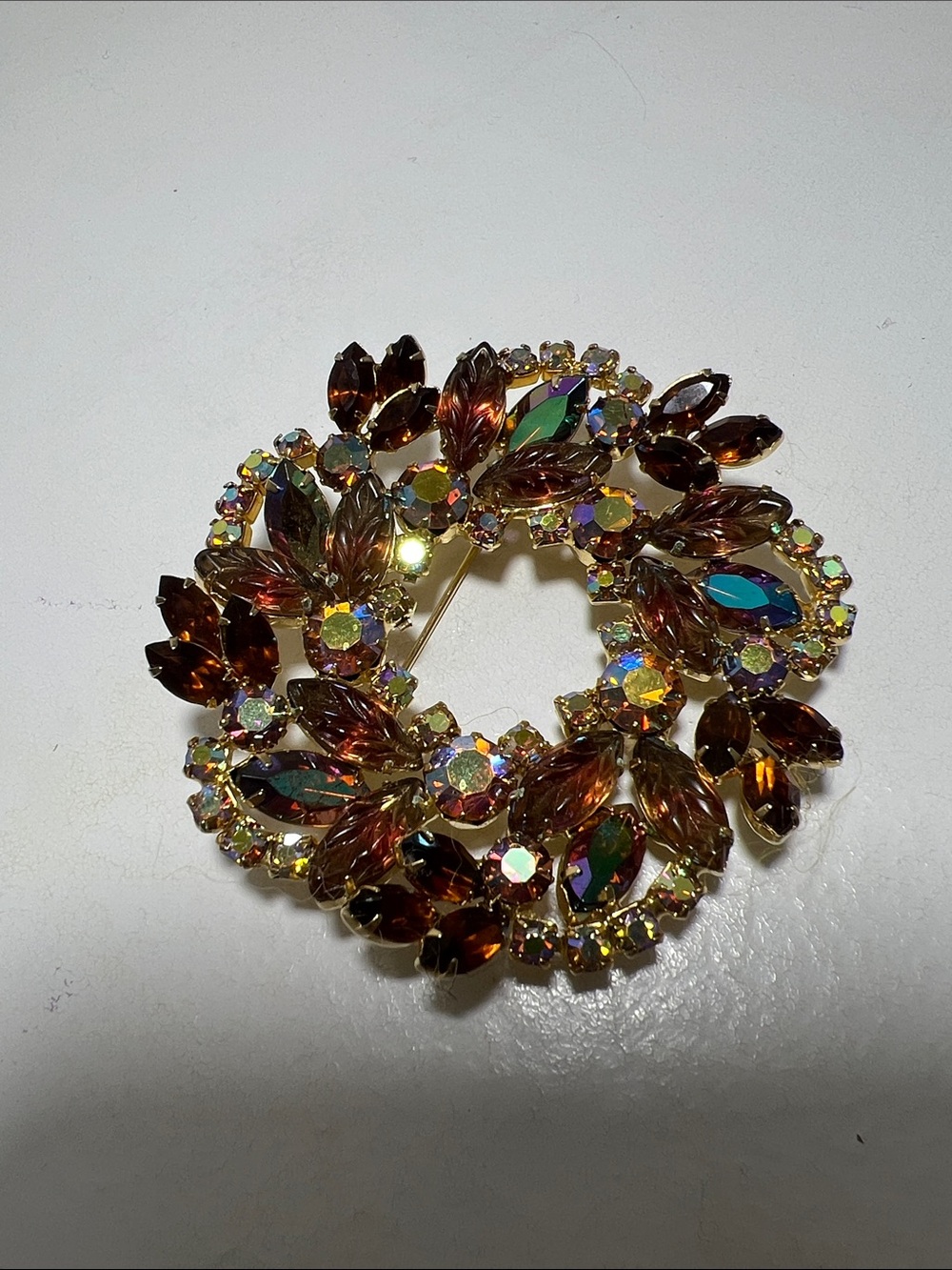 Crystal Vintage Wreath Brooch - Amber and Aurora Borealis - Picture 3 of 16